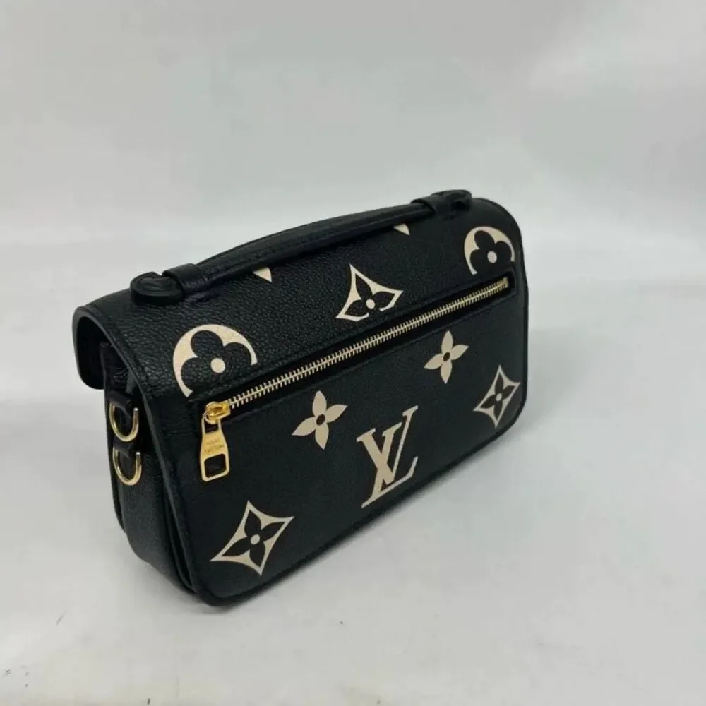 Louis Vuitton Women Pre-Loved Bag Very Good Condition